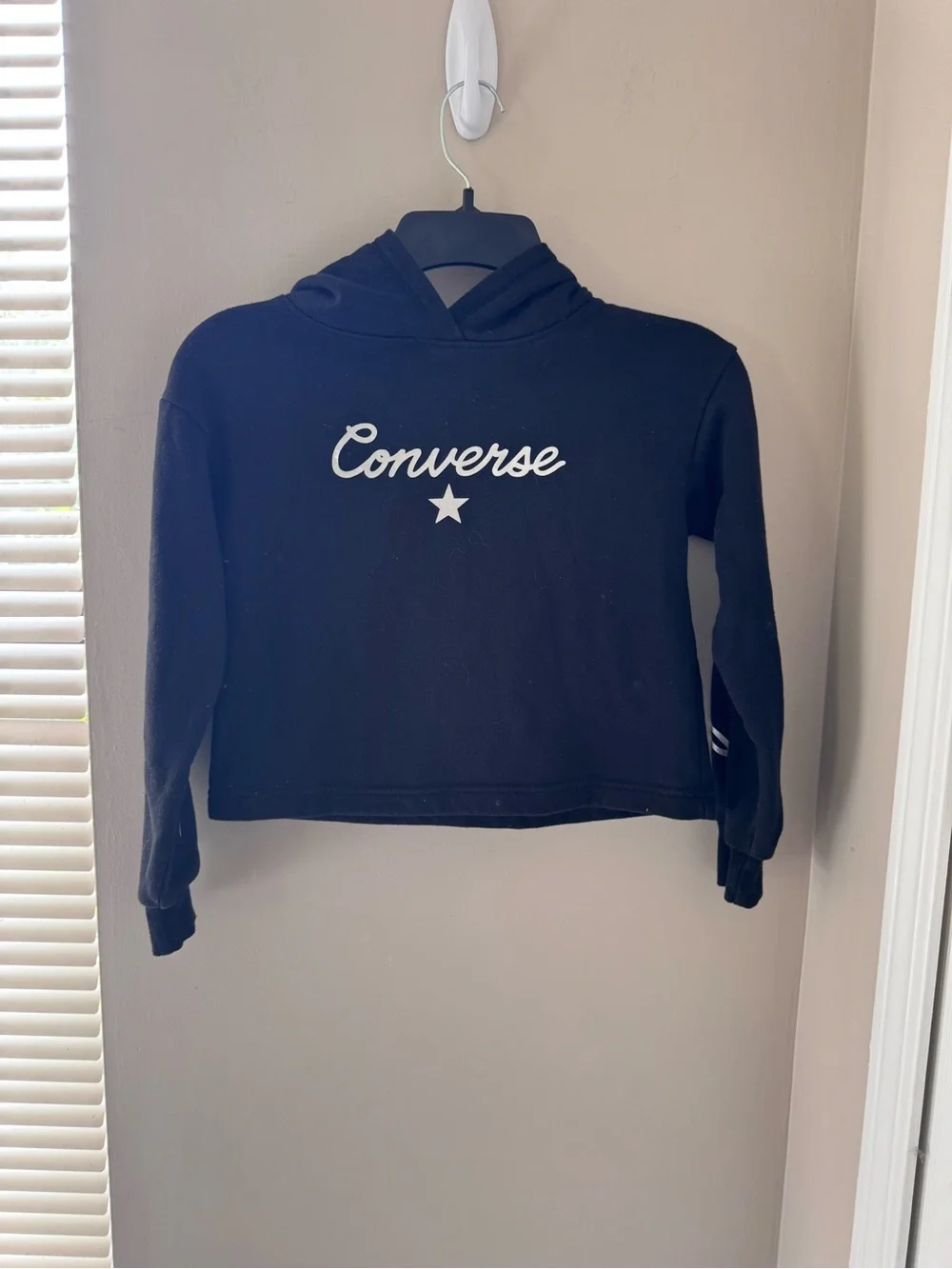 Converse Black Cropped Boxy Hoodie Girls Size S 8-10 Script Star